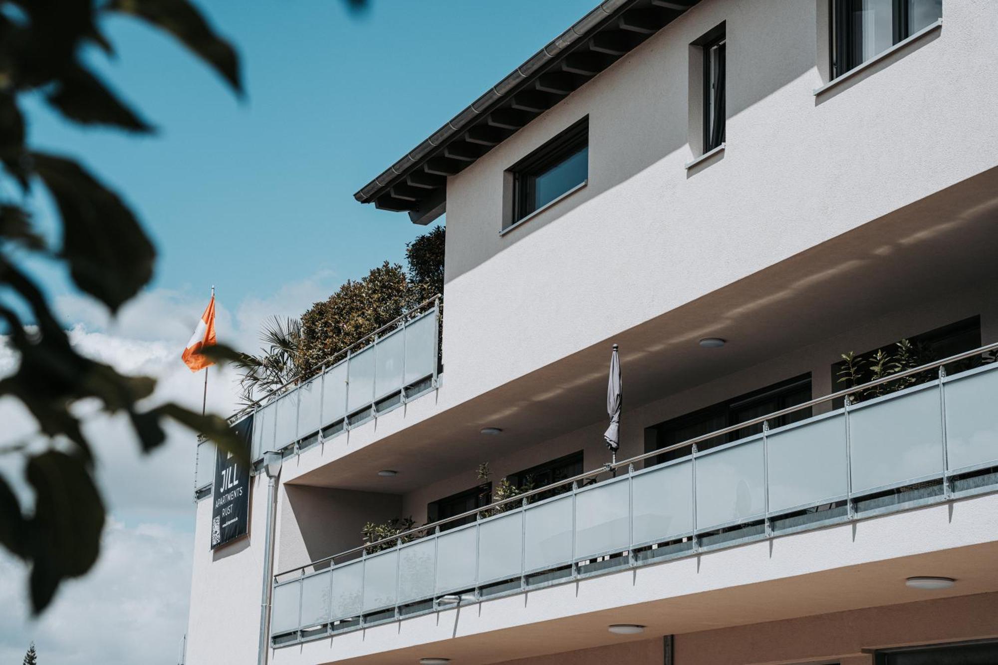 Jill Apartments รูสท์ ภายนอก รูปภาพ
